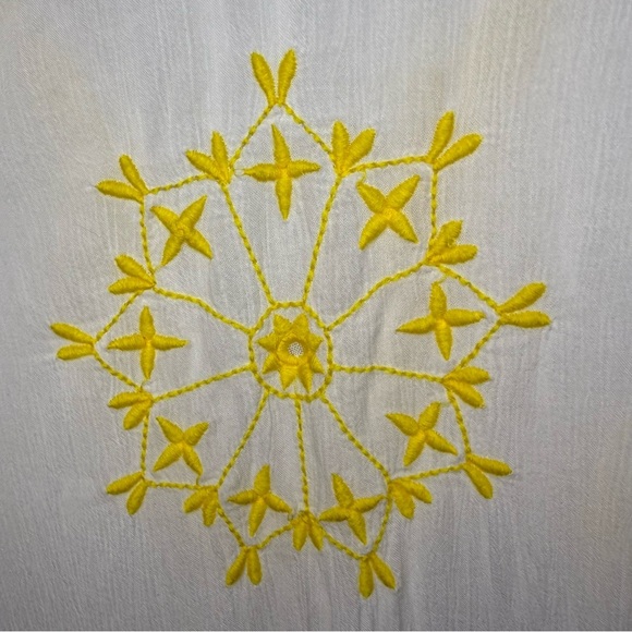 Lucky and Coco White and Yellow Embroidered Women's Swim Coverup Size Small GUC - Picture 5 of 6